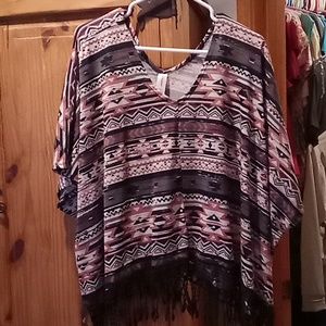 a very loose fitting top can wear a tank top under